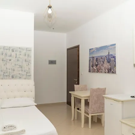 Oleva Studio's & Appart hôtel 4*