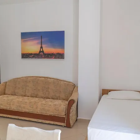 Oleva Studio's & 4*