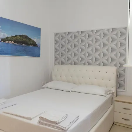 Oleva Studio's & Apart Otel Ksamil