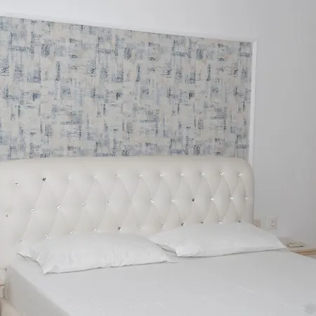 Oleva Studio's & Apart Otel 4*